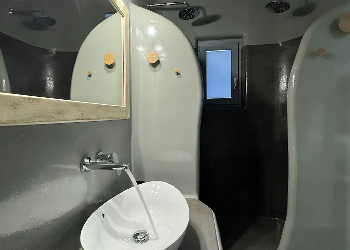 Unique Imerovigli (Santorini)