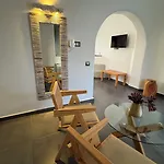 Unique * Imerovigli (Santorini)
