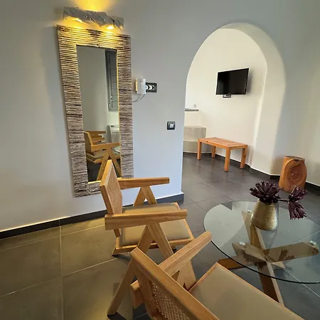 Unique * Imerovigli (Santorini)