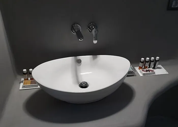 Unique * Imerovigli (Santorini)